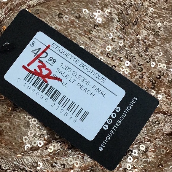 Etiquette sexy 🔥 peach sequin skirt and crop top set. Size S - Picture 12 of 12